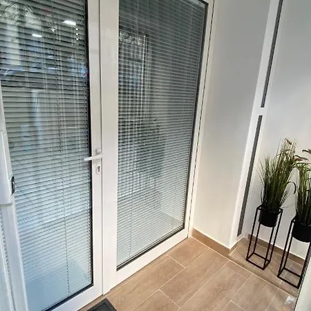 Kosta'S Home Tirana Exterior photo